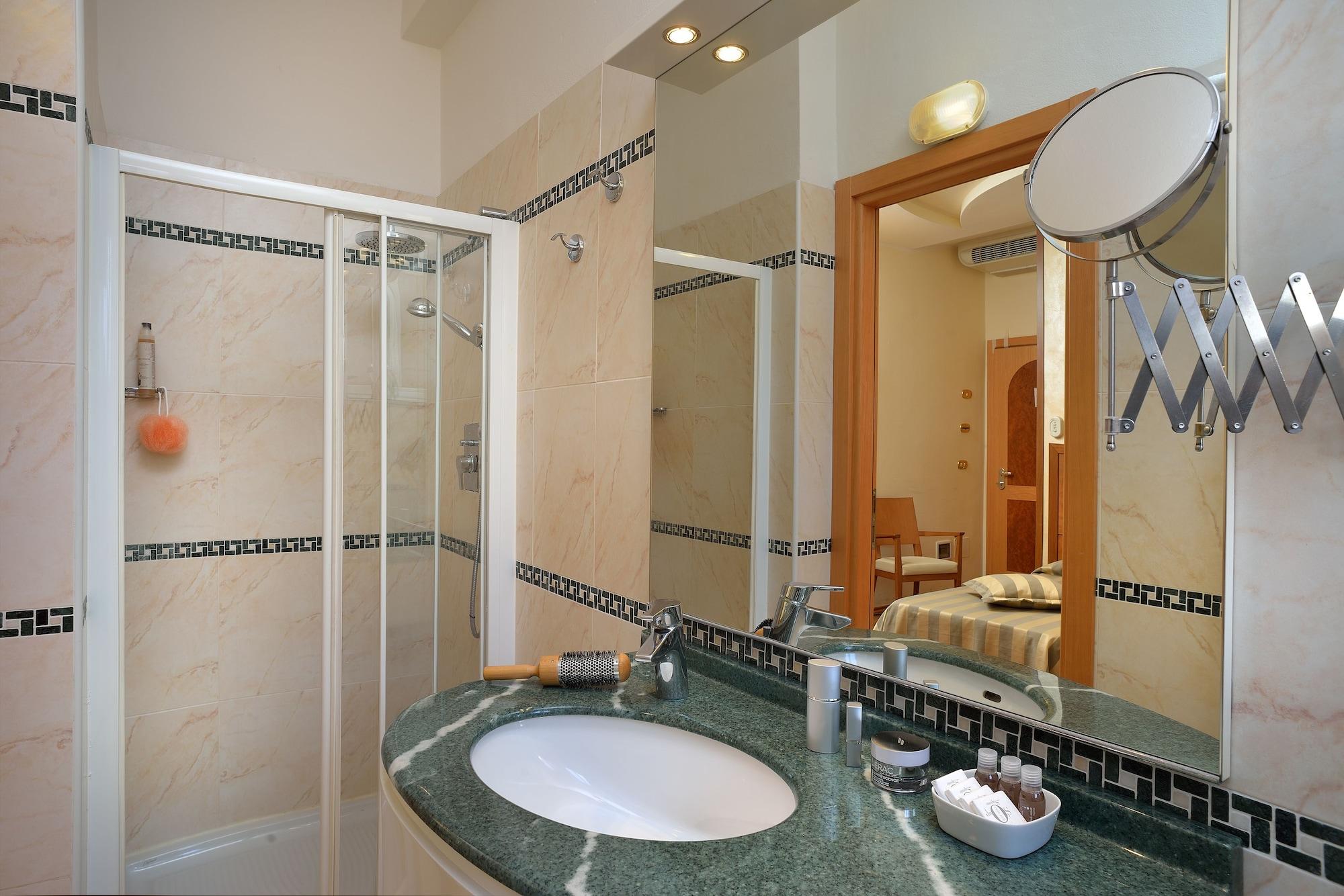 Astor Hotel Μπολόνια Εξωτερικό φωτογραφία
